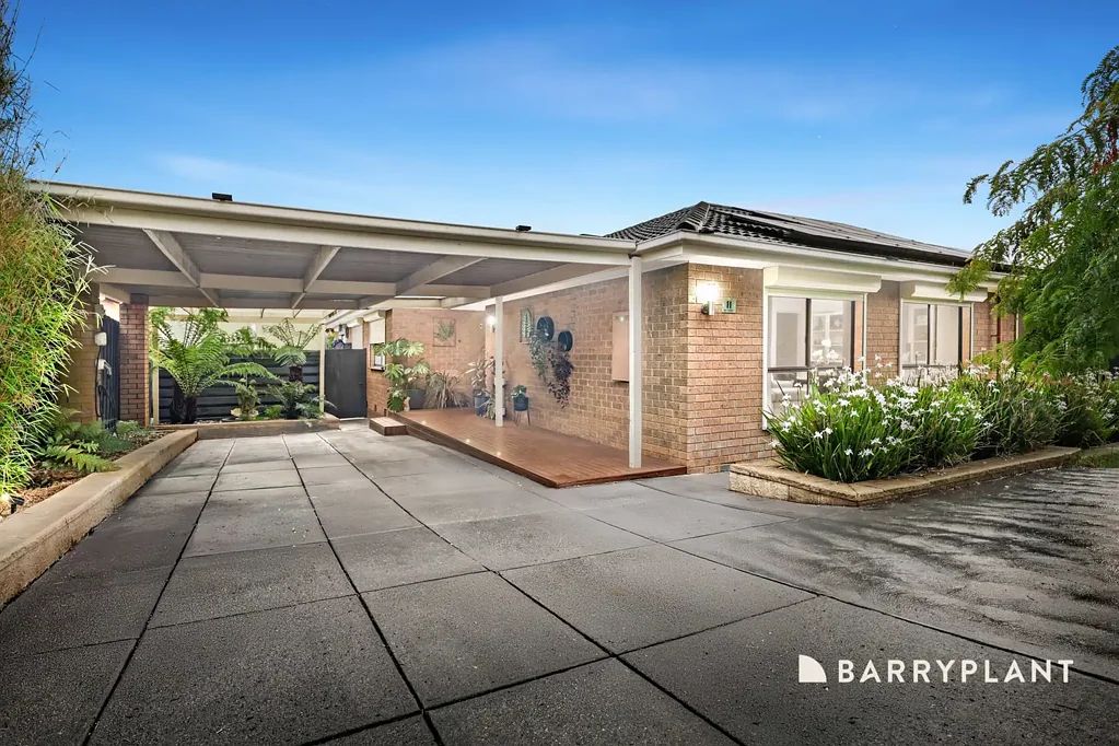 11 Boyle Crescent, Mill Park, VIC 3082