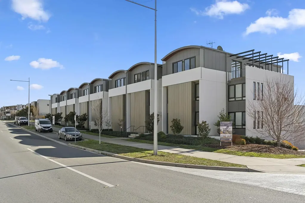 Denman Prospect 2غرفة نوم North Facing, Sun Filled, Modern Living