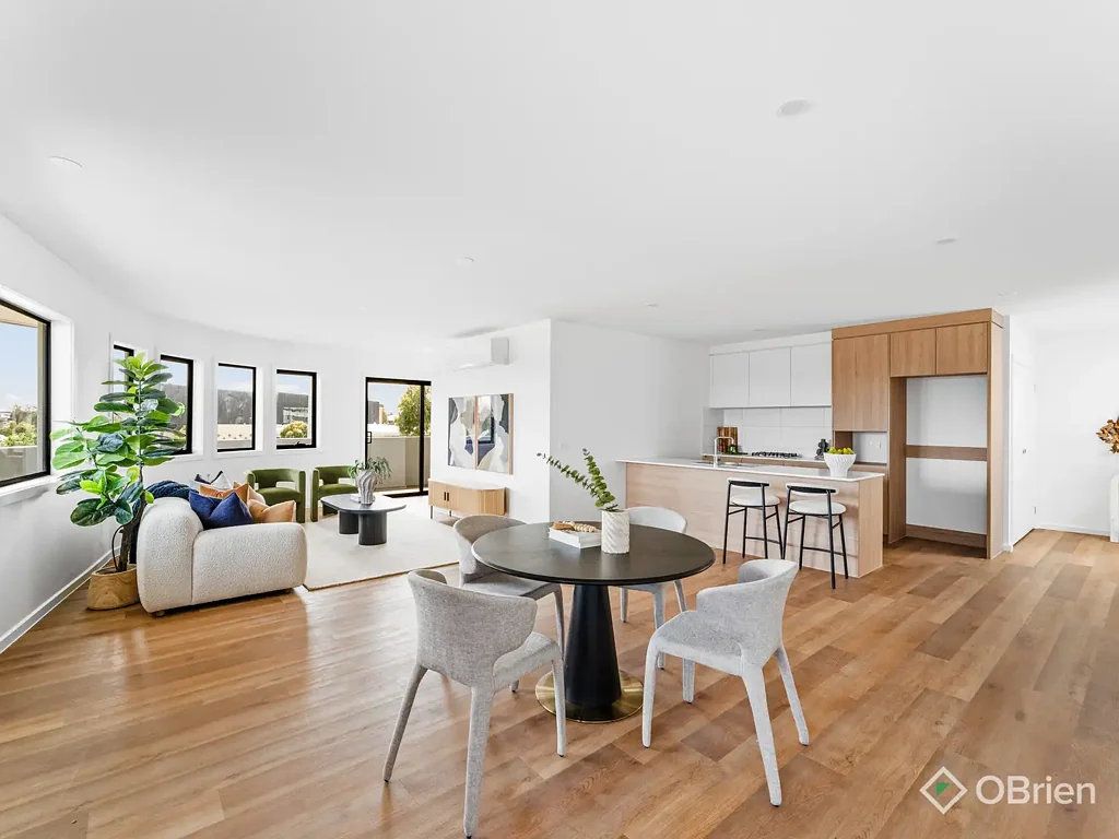 Werribee 3 Bedroom Modern Townhouse Plus Home Business Potential in A Prime Location