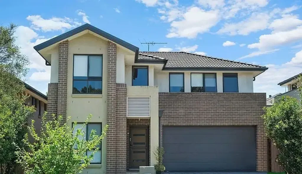 Spacious 5-Bedroom Family Home in a Quiet Cul-de-Sac
