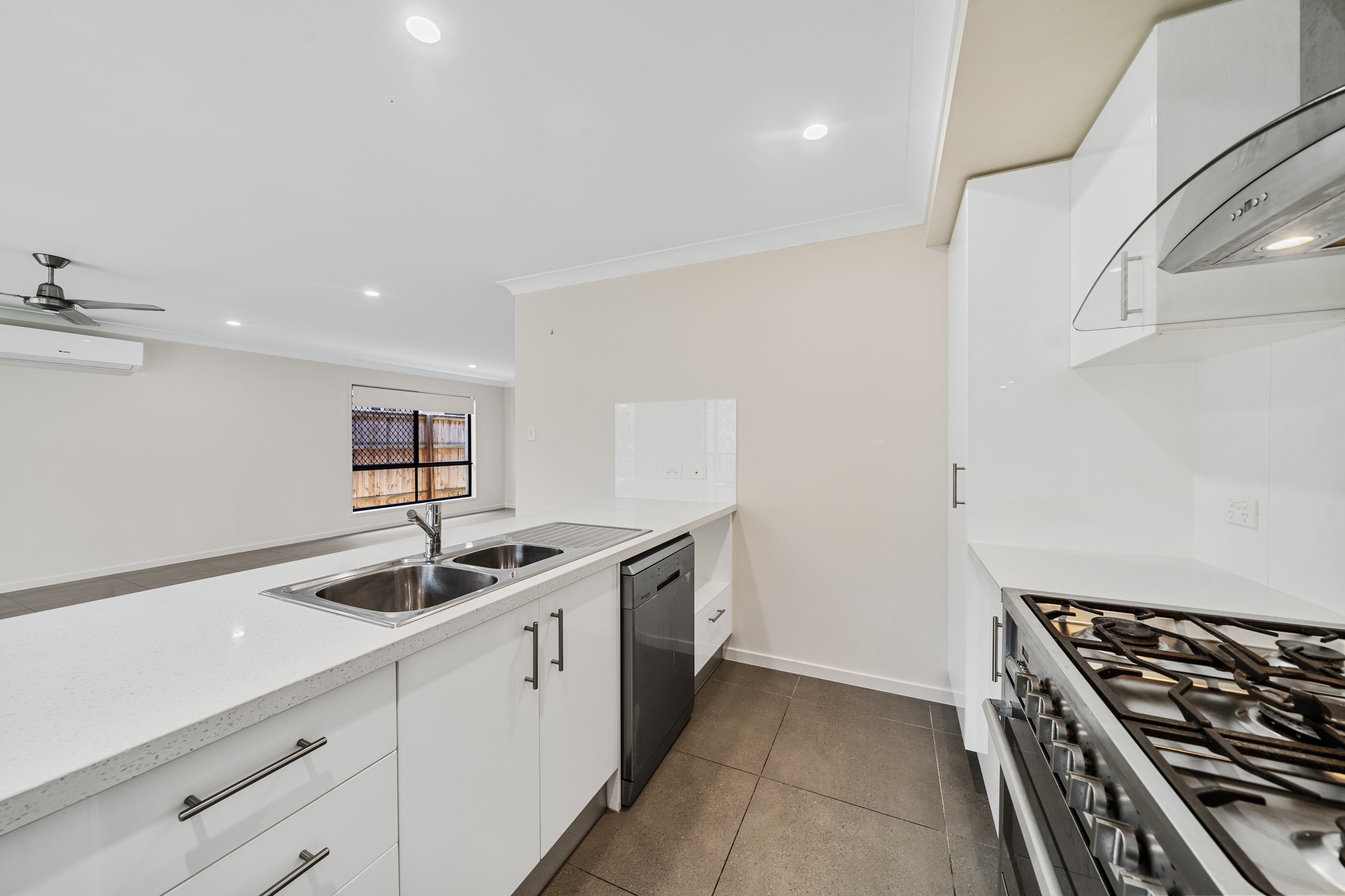 37 ALMANDIN ST, LOGAN RESERVE QLD 4133, 0房, 0浴, House