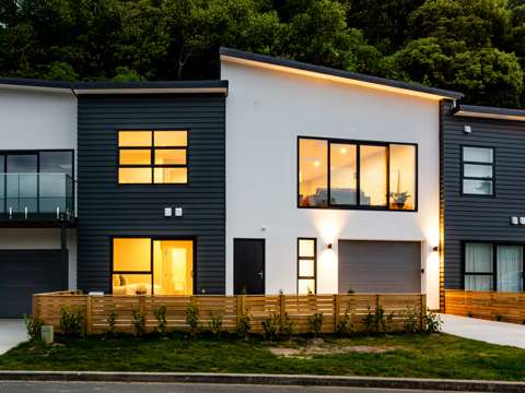 Whitby 3房  Brand New Townhouses - From $849,000*