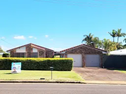 13 Dickinson St, Burnett Heads