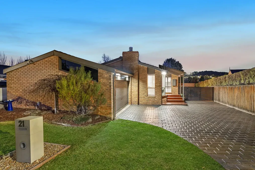 21 Woodside Drive, Rowville, VIC 3178