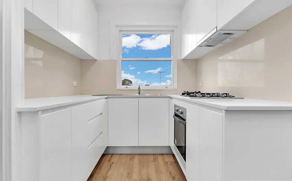 Renovated Unit In Ultra Convenient Location