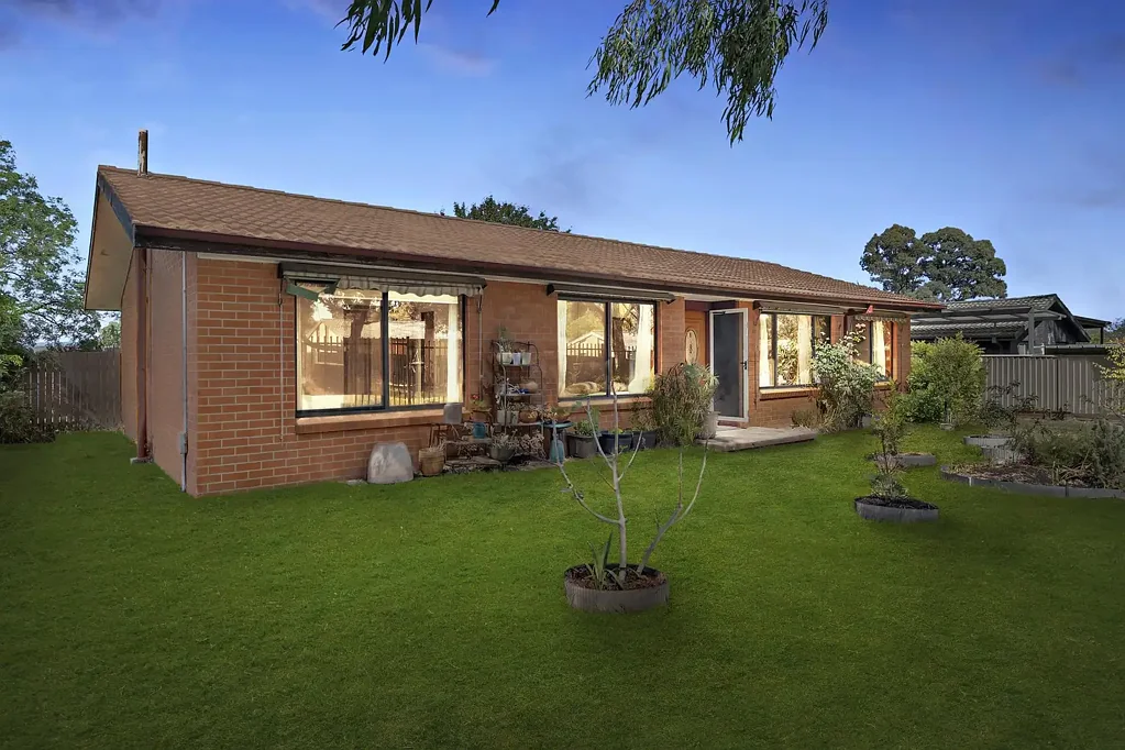 15 MacIntyre Place, Charnwood, ACT 2615