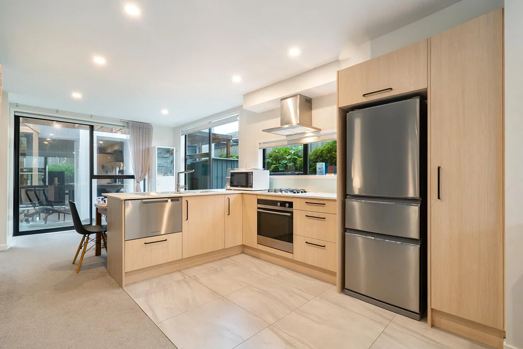 Papatoetoe 2 Bedroom Relationship split - Must be sold