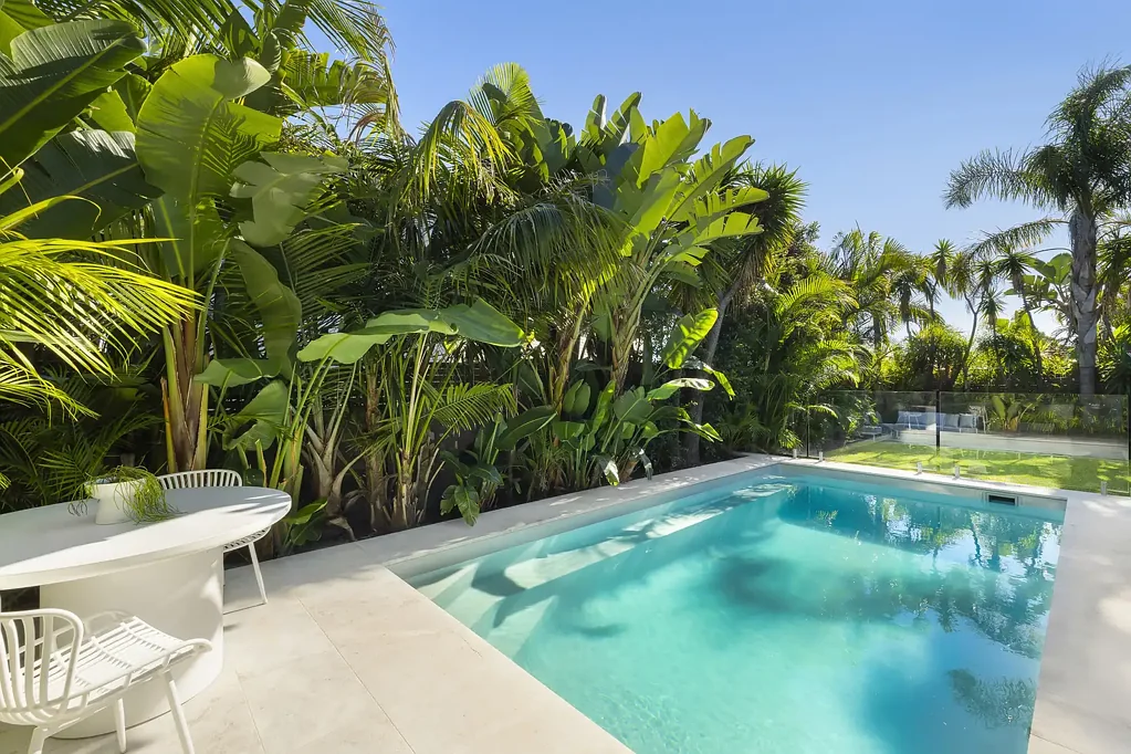 Wheeler Heights 4कमरा Tropical family retreat with resort-style living