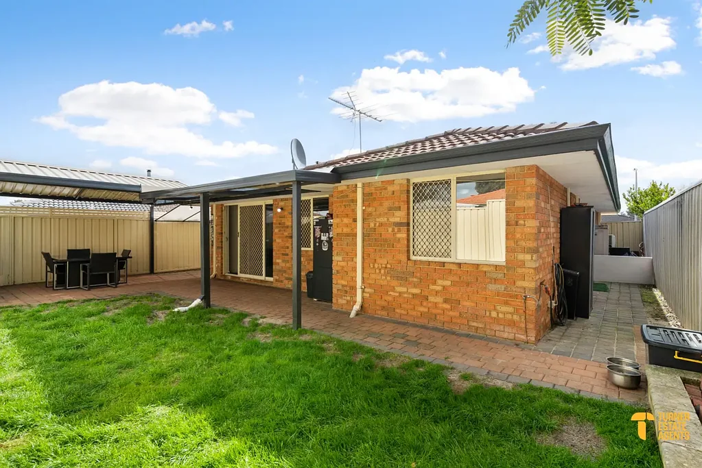 25 Kangaroo Entrance, Stratton, WA 6056