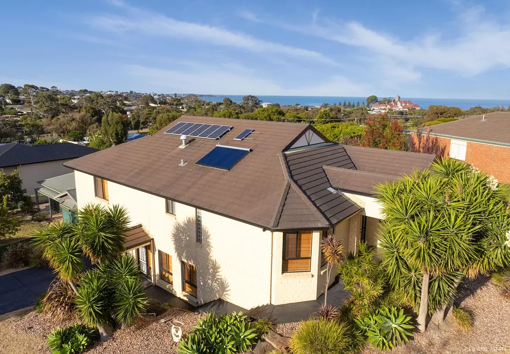6 Tudor Avenue, Victor Harbor, SA 5211