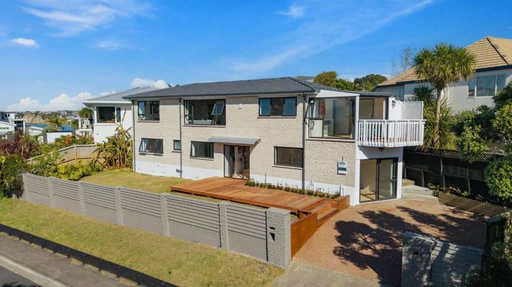 Partially Furnished Family Haven: Views, Space...