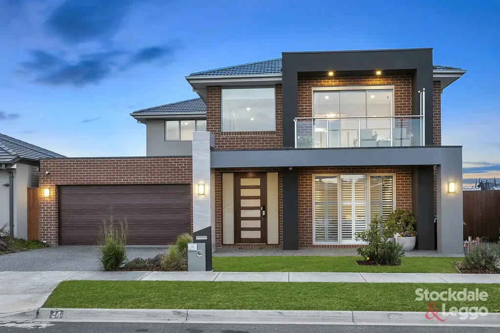 34 Flanagan Crescent, Cranbourne South, VIC 3977