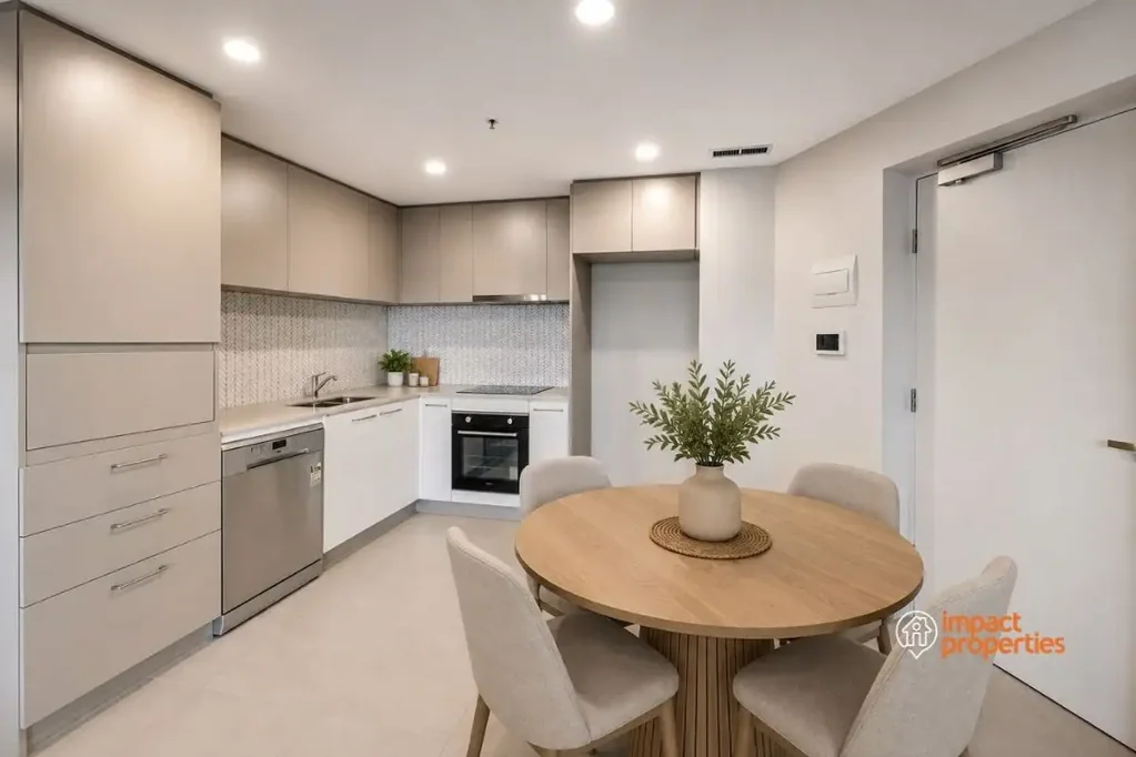 Greenway 2房  Modern Apartment Living with Peaceful Tree-Top Views !