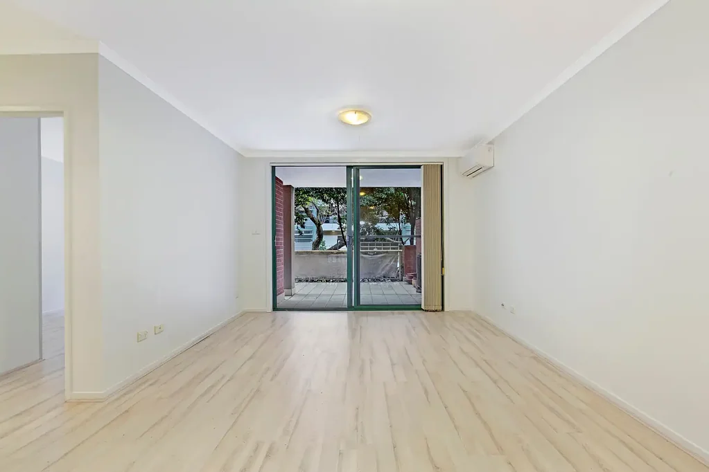 Light filled one bed plus study courtyard apartment