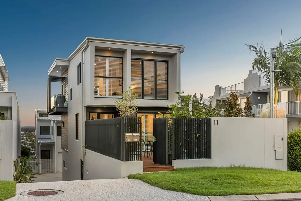 Mooloolaba 3침실 Five minutes to the beach with stunning views