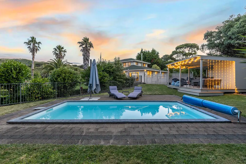 Raumati South 4 Bedroom ROOM TO GROW, SPACE TO BREATHE IN RAUMATI SOUTH