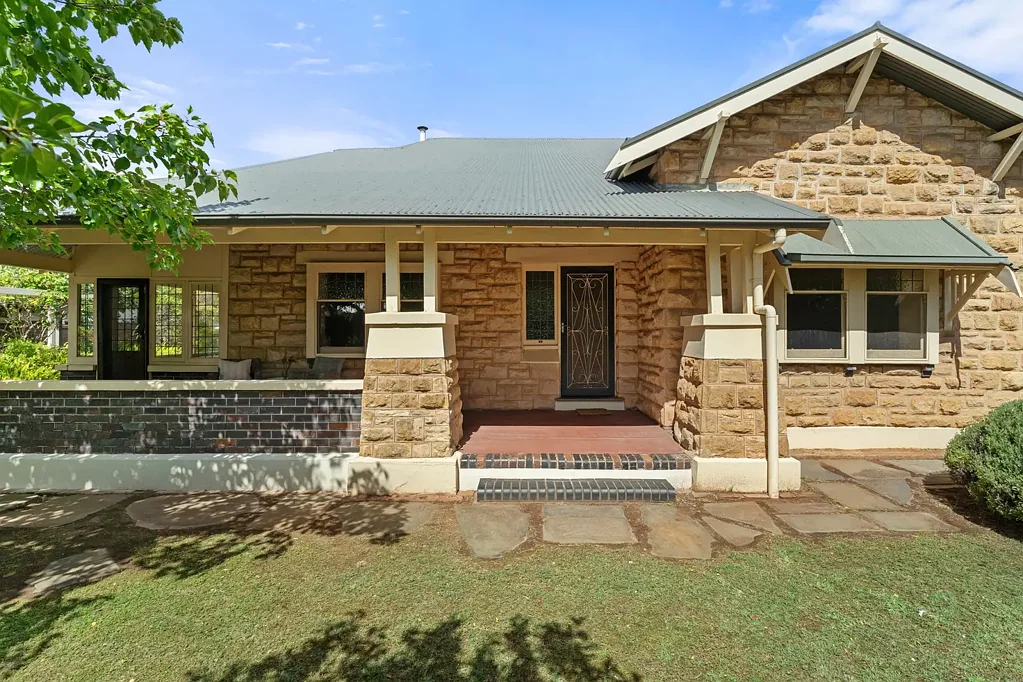 Toorak Gardens 5房  Stately c.1926 Character on a Landmark Parcel with Unlimited Potential