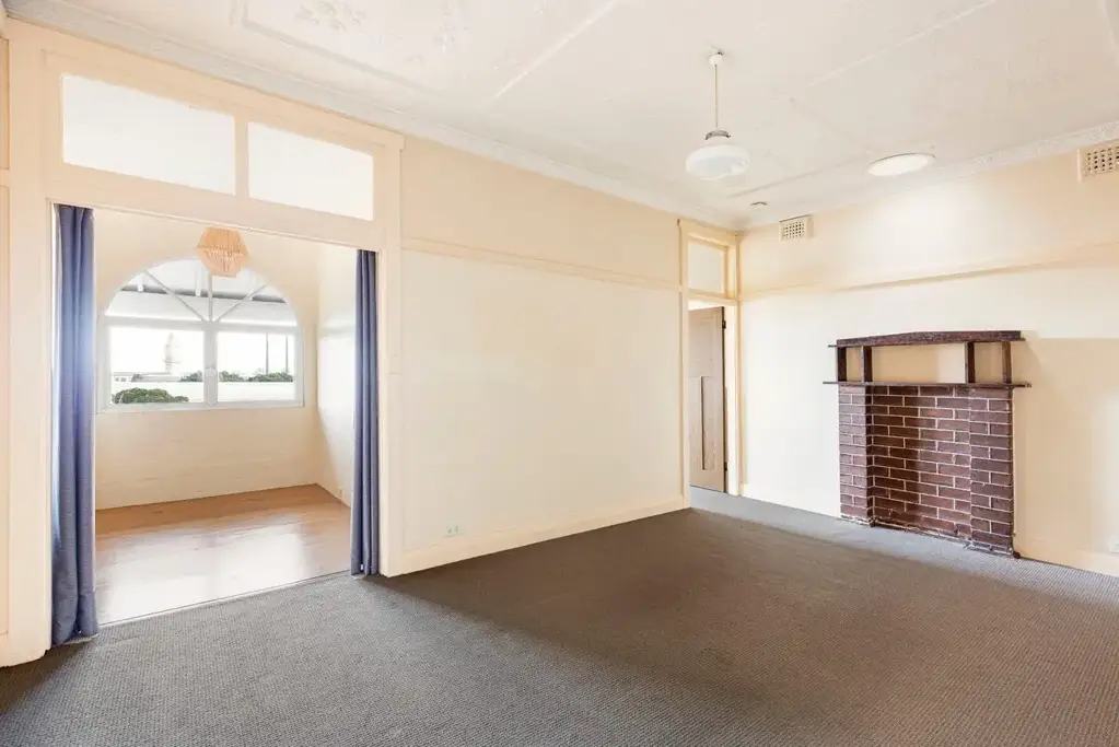 CHARACTER 2 BED PLUS STUDY IN PRIME PADDINGTON LOCATION