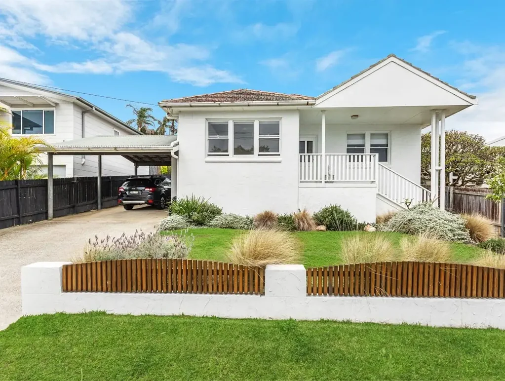 Light-Filled Family Home Just a Short Stroll to Turimetta Be