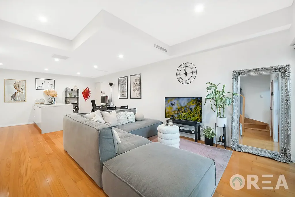 Stylish Fully Furnished Townhouse with Courtyards, Parking & Rooftop Views in Prime Alexandria