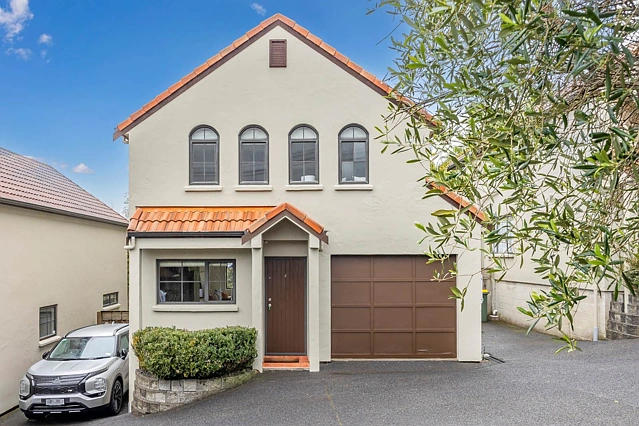 10/41 The Avenue, Albany, North Shore City