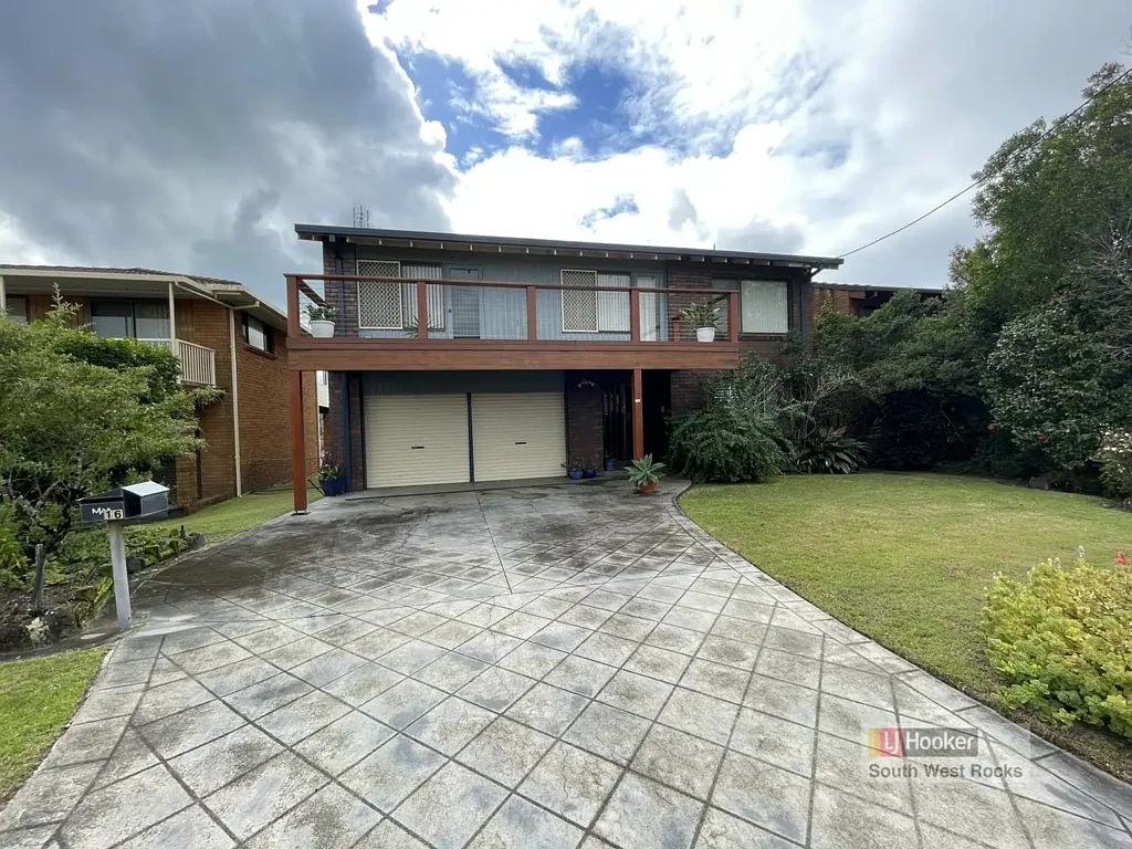 South West Rocks 5房  A RARE OPPORTUNITY - SPACE VERSATILITY AND LOCATION