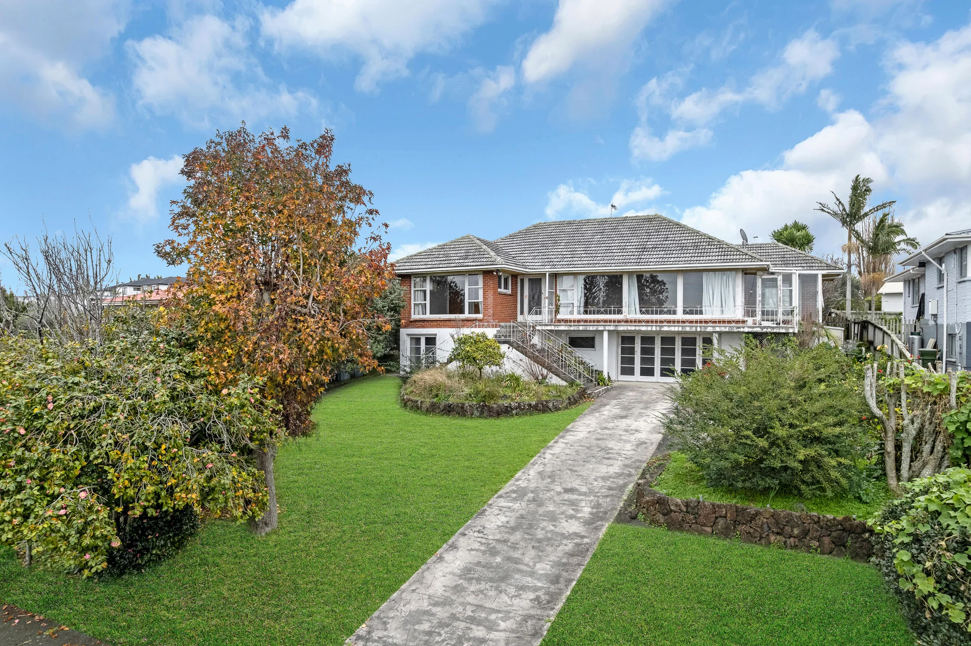 Pakuranga Heights 4Kwarto Rebuild, Renovate or Retain