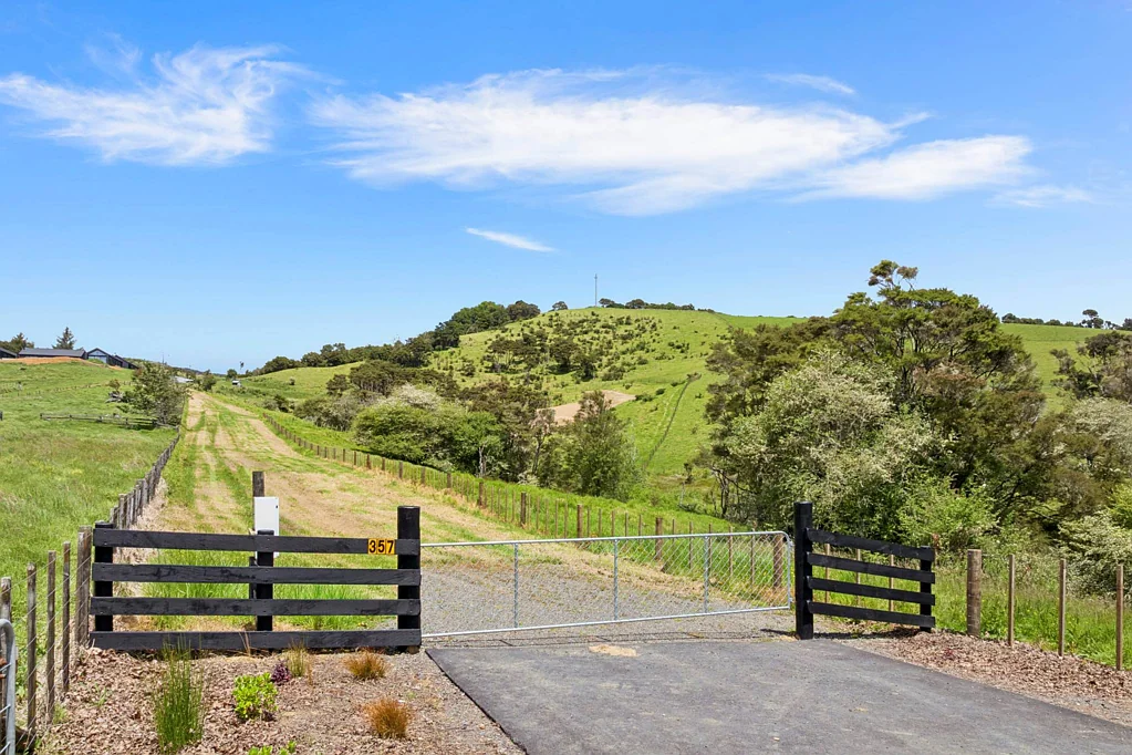 Clevedon Design Your Escape: Elevated Rural Living on 1...