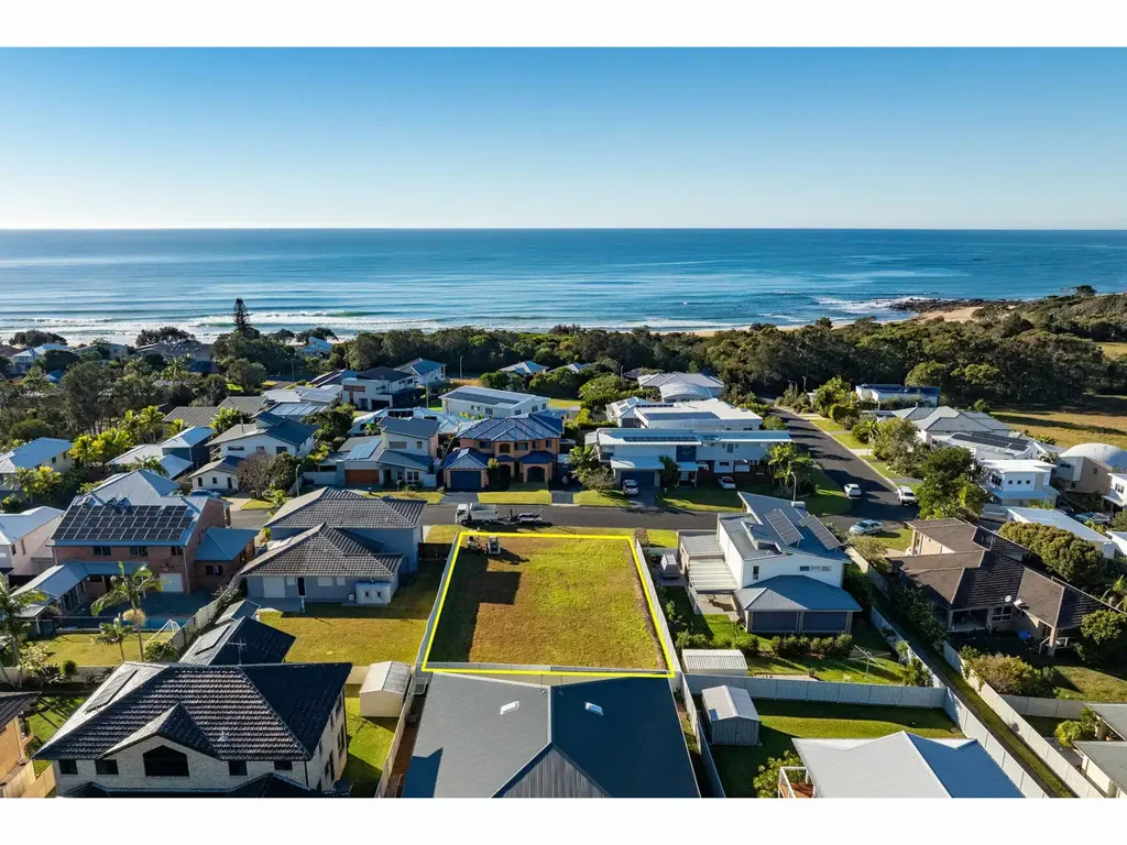 Diamond Beach  Prime Vacant Land in Original Diamond Beach � Walk to the Beach
