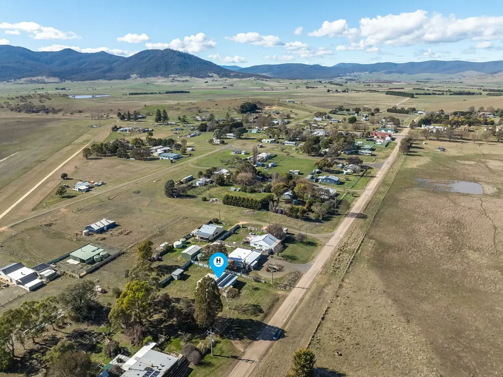 Benambra Fantastic Opportunity in Foster Street Benambra