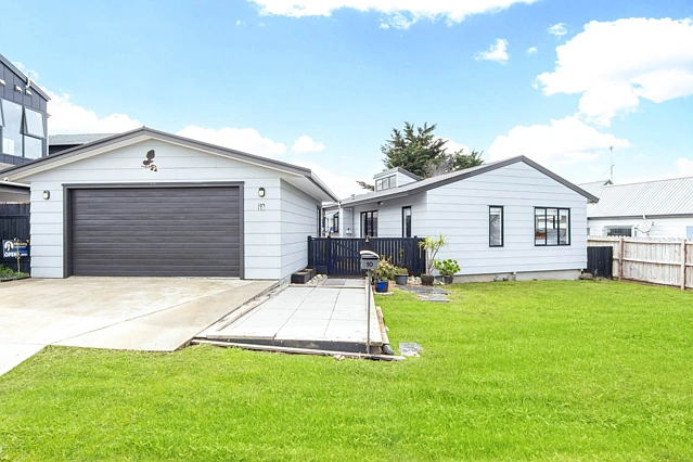 10 Coubray Place, Botany Downs, Manukau City