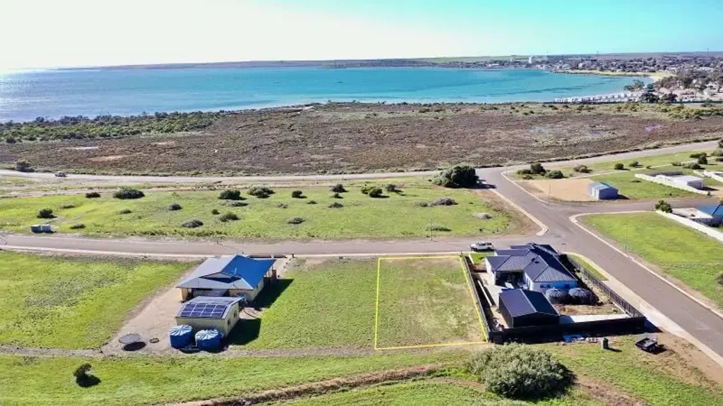 Streaky Bay LARGE ALLOTMENT IN A POPULAR & ESTABLISHED SUBDIVISION