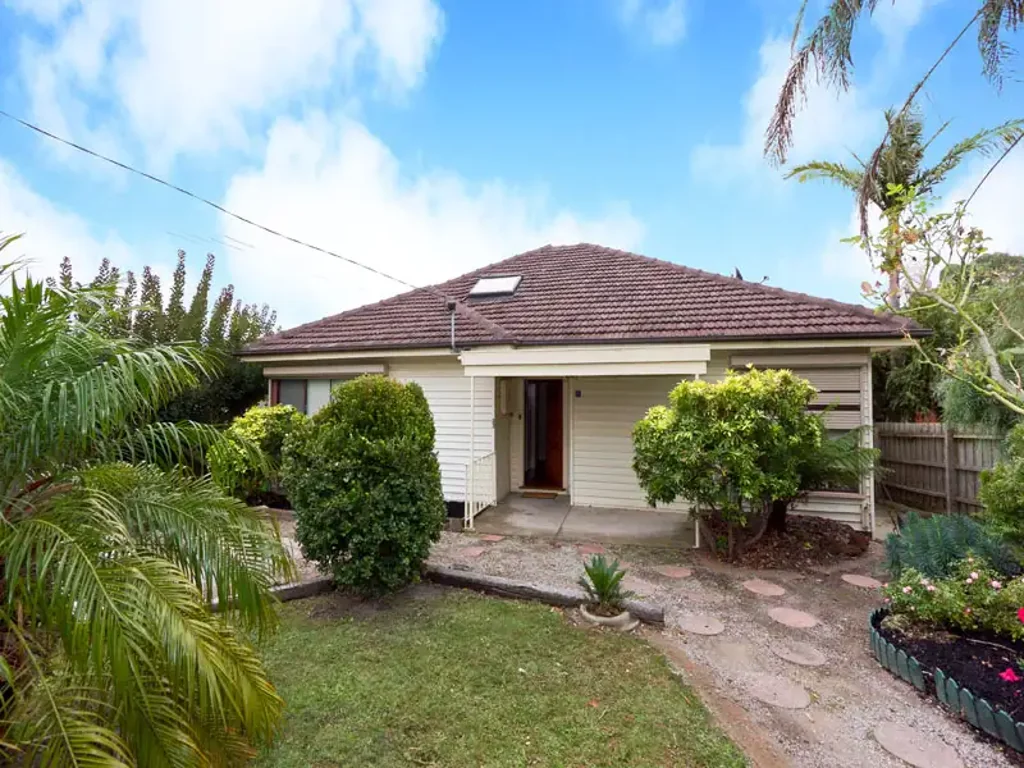 Ideal Share Accommodation With Utilities Included.