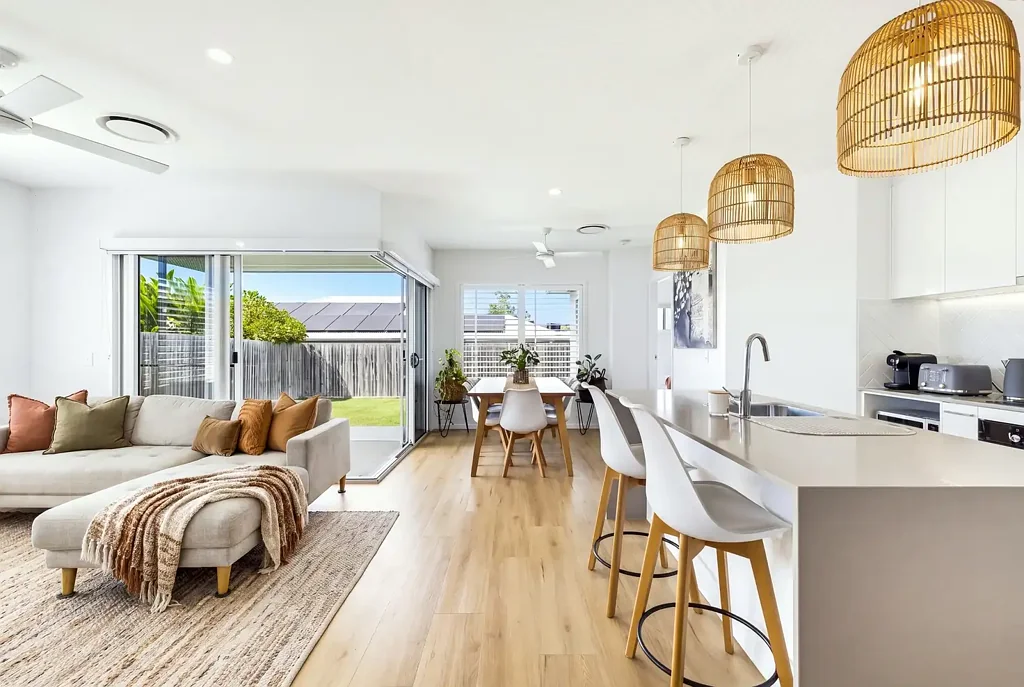 Maroochy River 4Kwarto Near-New Stylish Family Home in Prime Position!