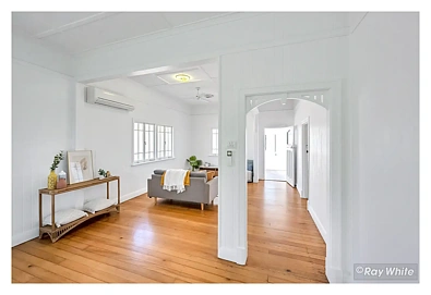 Living room - 33 Herbert Street, Wandal, QLD 4700