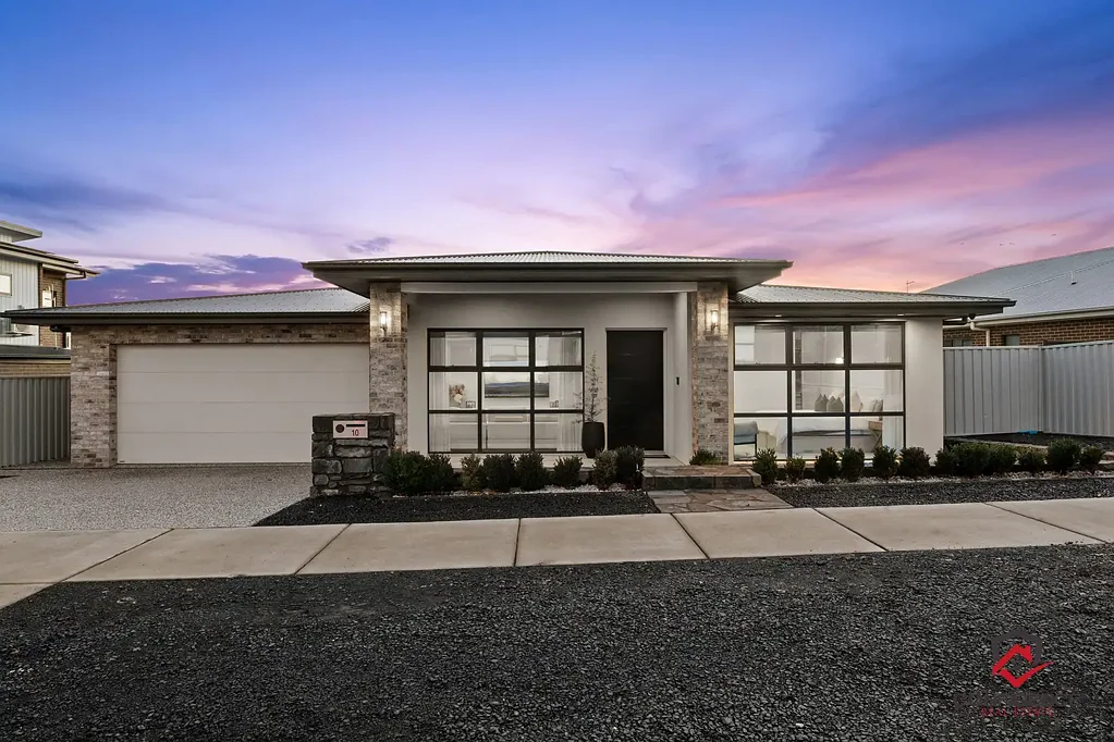 Whitlam 5房  Contemporary Living with Premium Finishes & Separate Studio in Whitlam