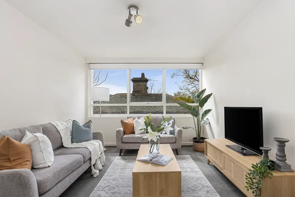 Prahran 1ਬੈੱਡਰੂਮ North-Facing First-Floor Apartment in Prime Prahran Pocket