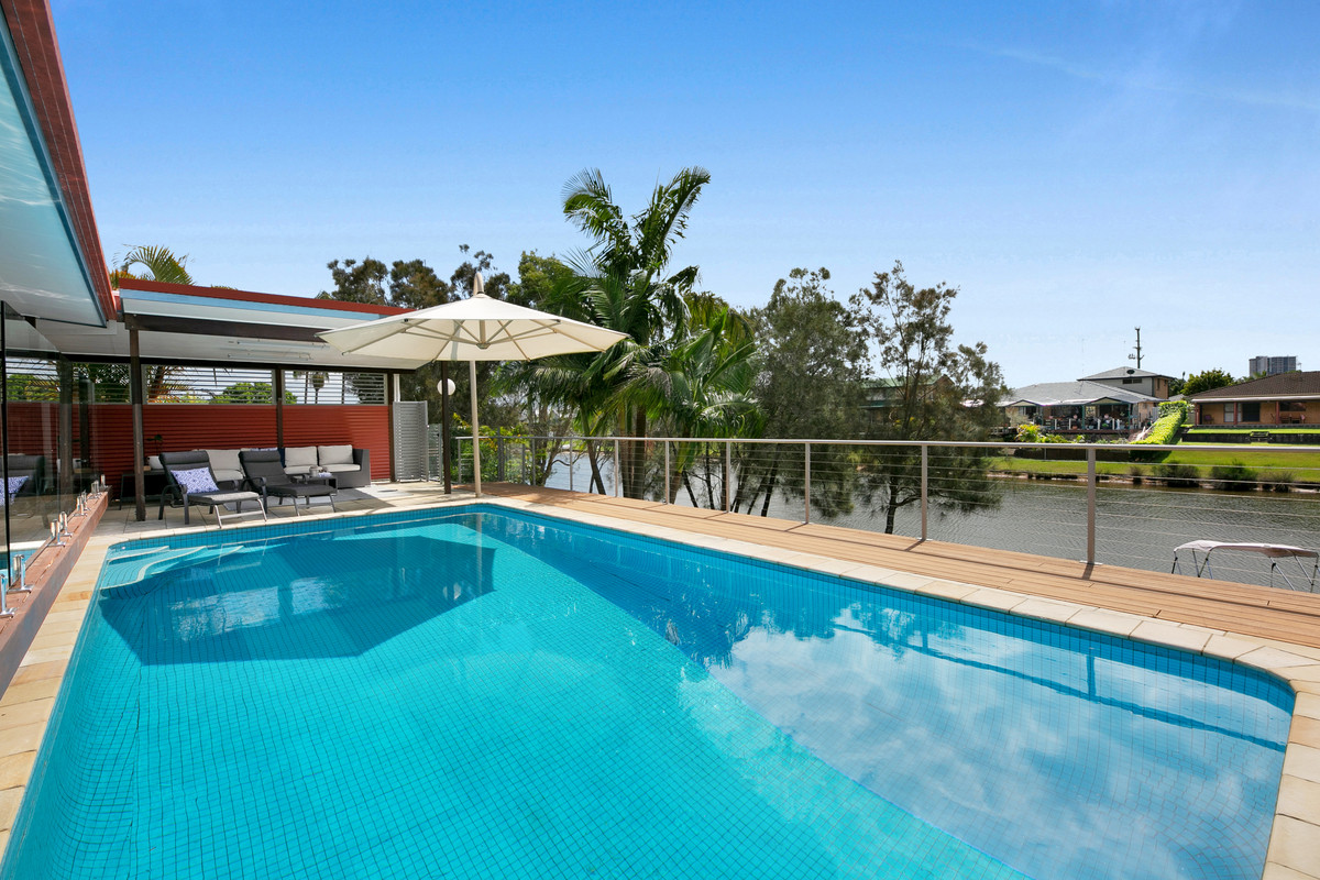 9 KINGFISHER CR, BURLEIGH WATERS QLD 4220, 0 chambres, 0 salles de bain, House