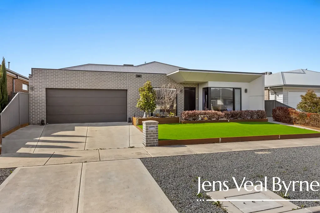 Alfredton 4 Bedroom Contemporary Family Living with Space, Style & Ease