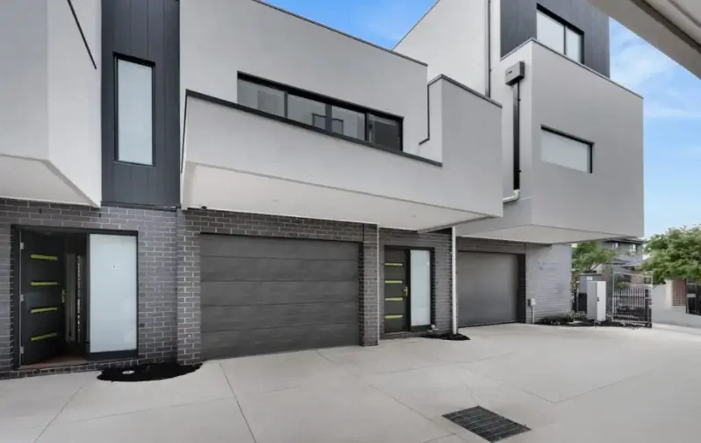 Prime Location in Roxburgh Park