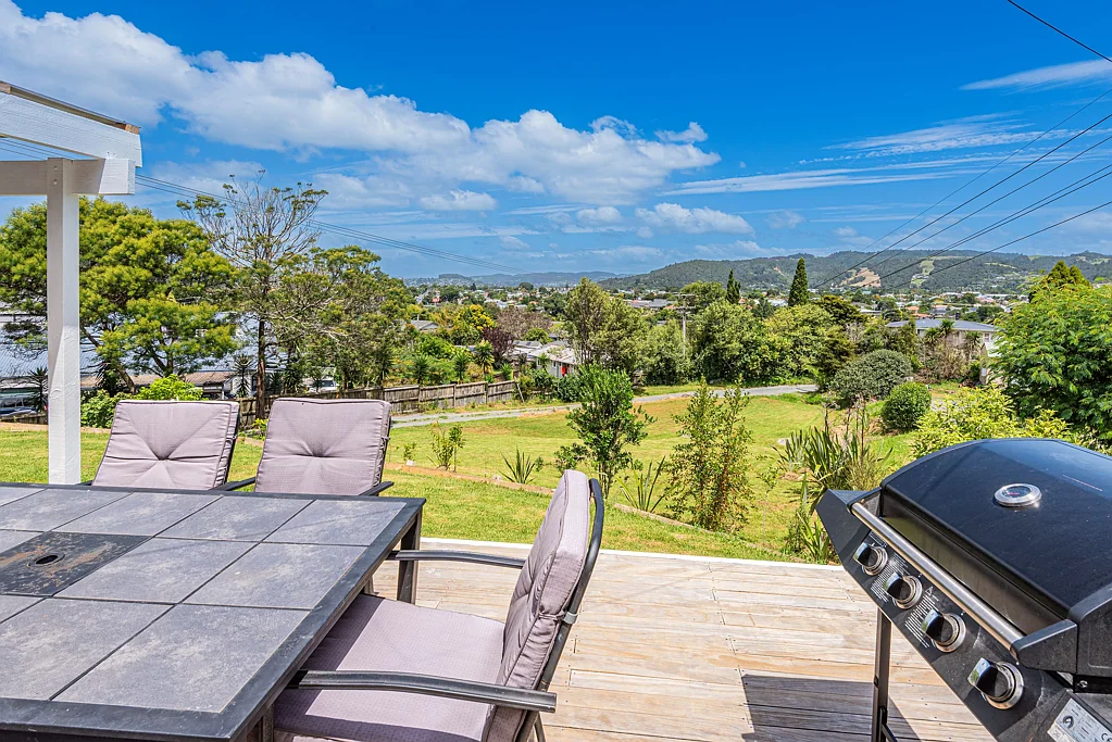 Tikipunga 3 Bedroom Country feel, City close