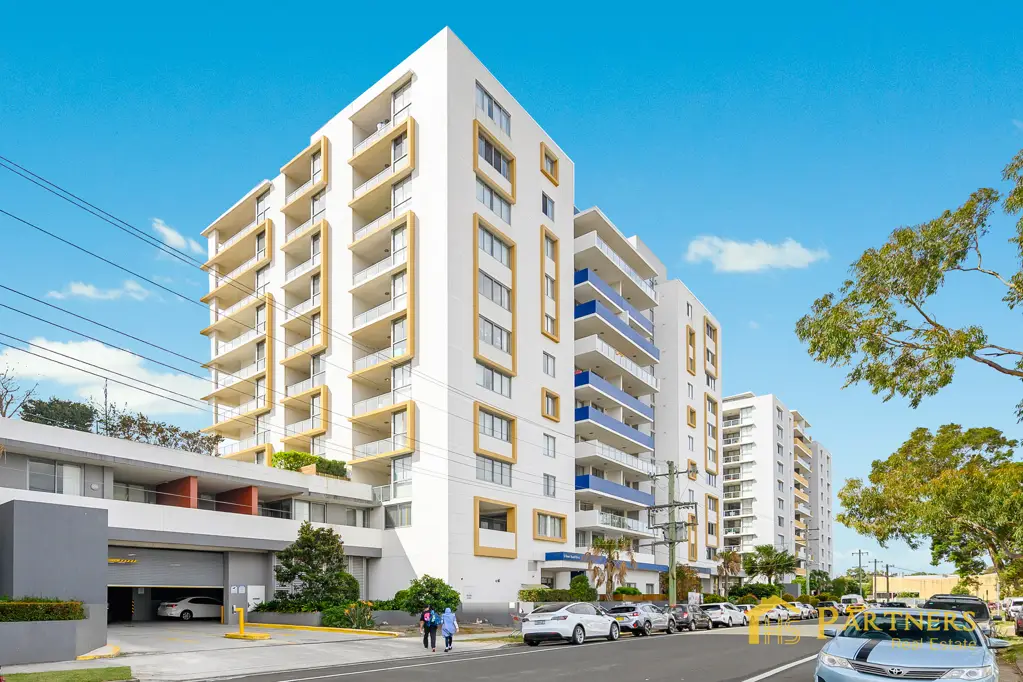 Parramatta 2房 河景美居 步行CBD 交通便捷 学府环绕 购物近便 轻轨对面 Water View and Convenient 2-Bedroom Apartment