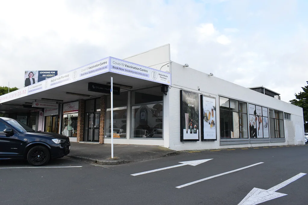 Royal Oak Corner Profile Retail