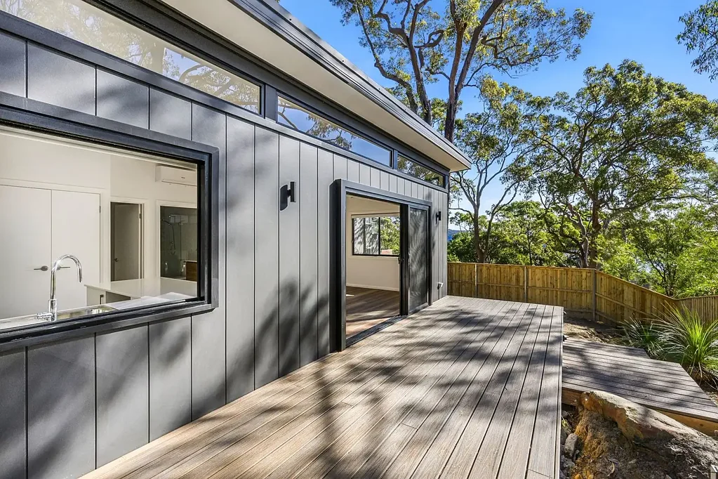 Brand new free standing home with Pittwater Views