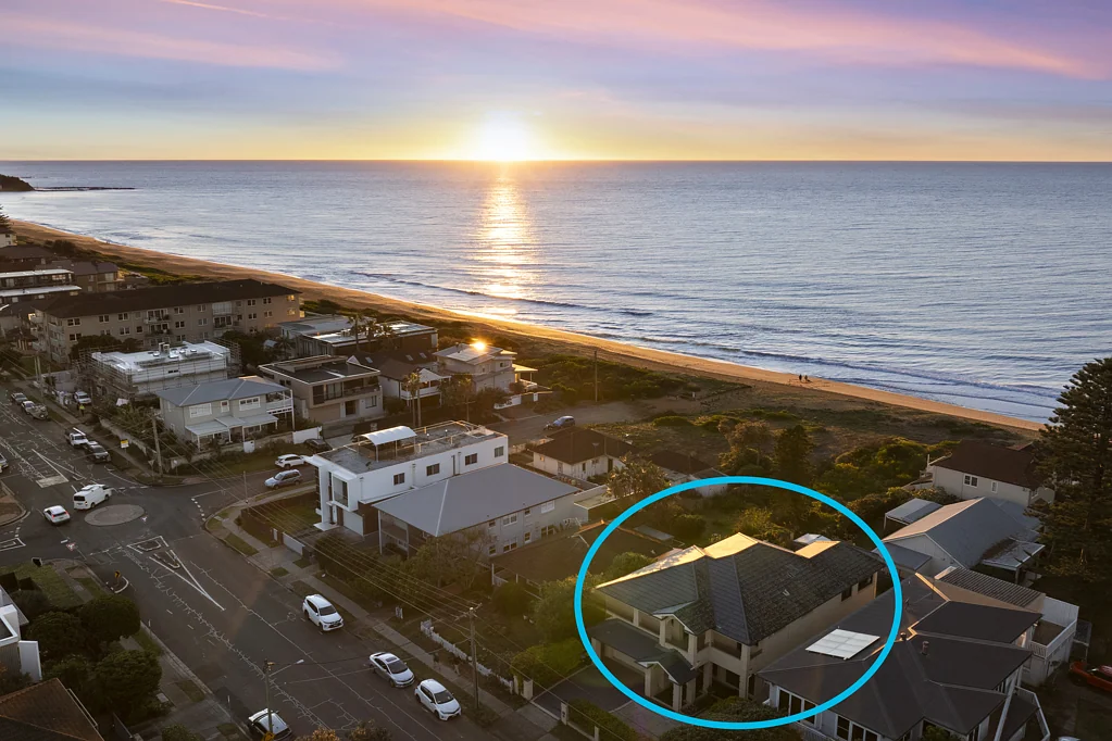 Narrabeen 4બેડરૂમ Grand entertainer with stunning ocean views with approved sep accomodation.