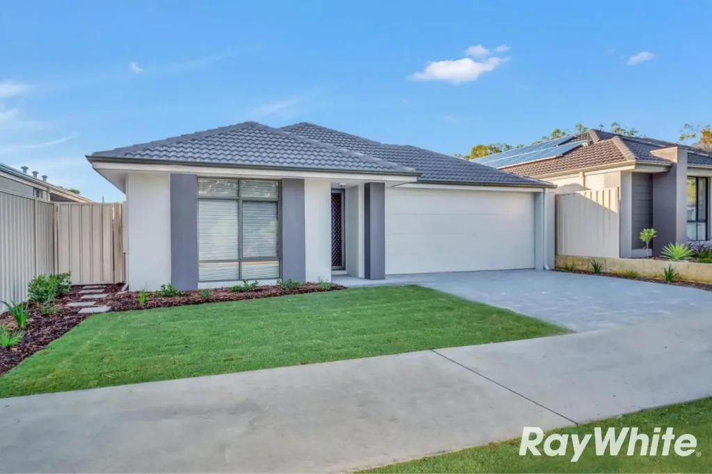 10 Dornoch Way, Meadow Springs, WA 6210