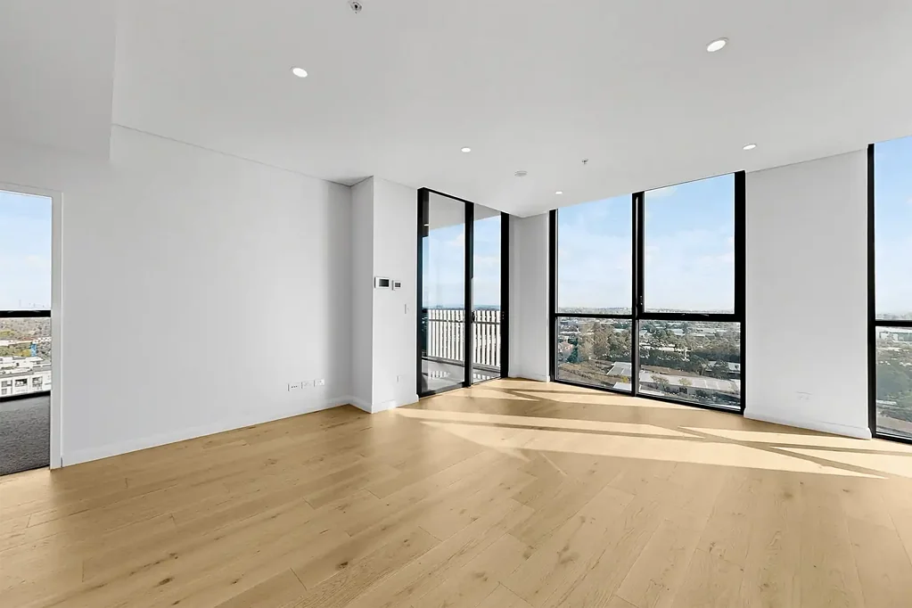 Top Floor Stunning Views Two Bedroom with Carspace !