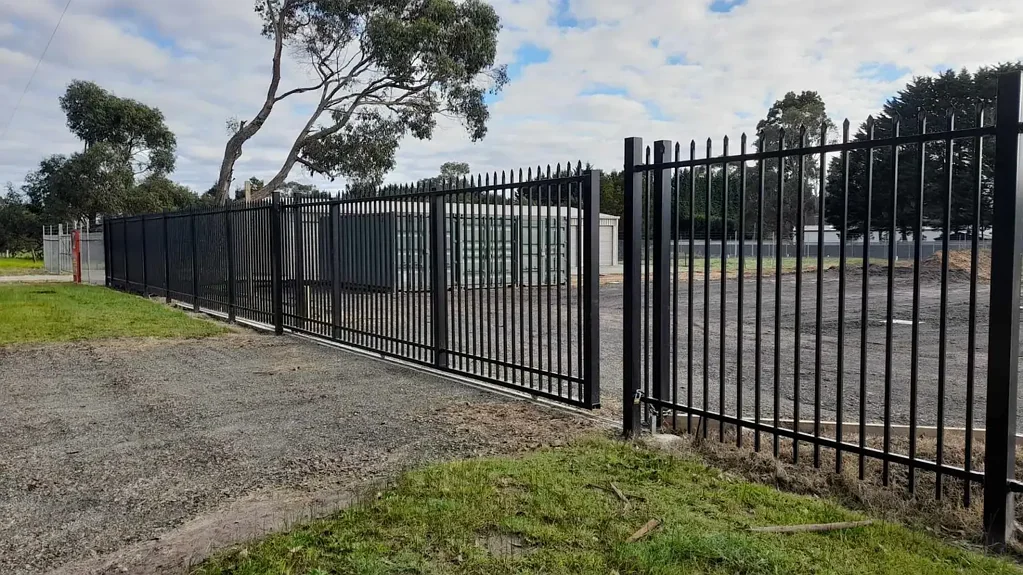 SHIPPING CONTAINER STORAGE