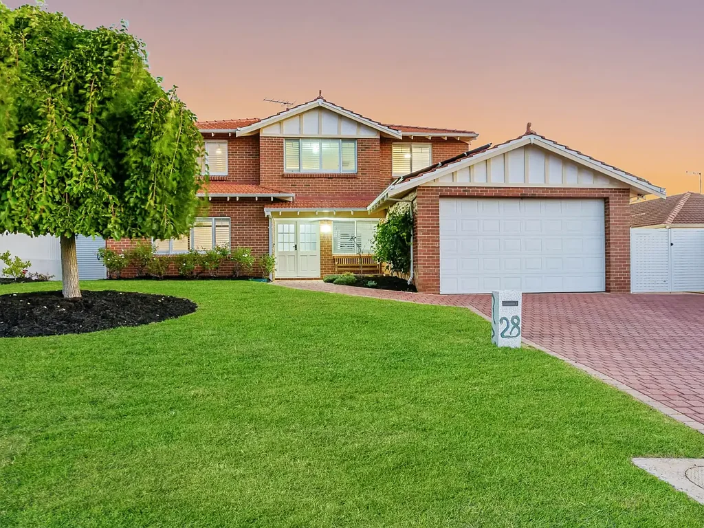 28 Parakeet Way, Coogee, WA 6166