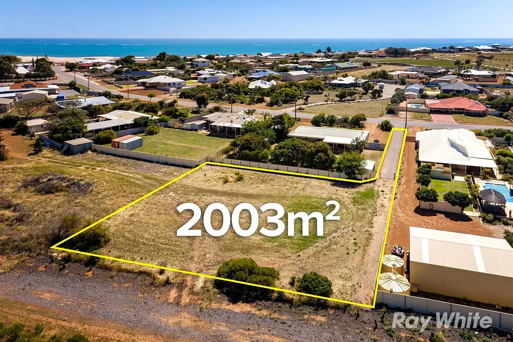 42A Eakins Crescent, Wandina, WA 6530